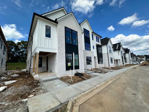 2076 Conductor Ln, Thompsons Station, TN, 37179-2940 | Card Image