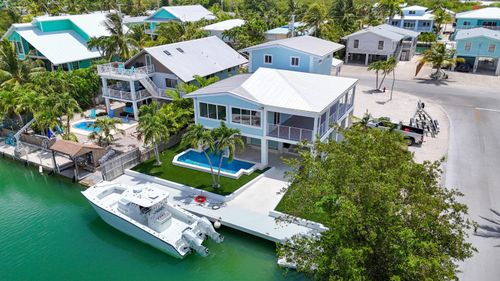 848 Caribbean Dr E, Summerland Key, FL, 33042-4817 | Card Image
