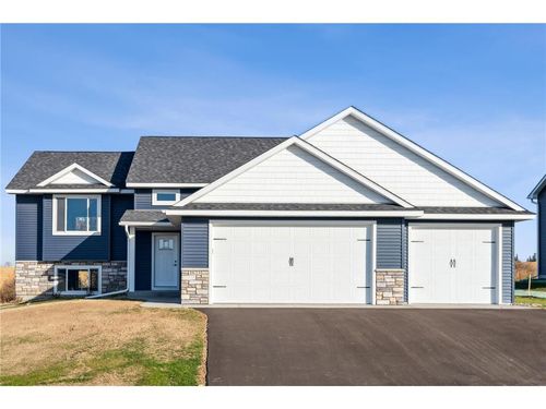 195 Pintail Street, Baldwin, WI, 54002 | Card Image