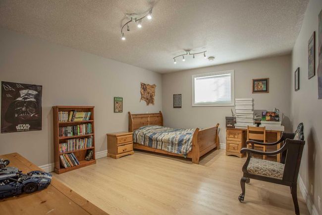 7 Chinook Crescent, House other with 5 bedrooms, 3 bathrooms and 6 parking in High Level AB | Image 39