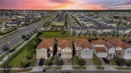 8995 Fluffy Lie Ct, DAVENPORT, FL, 33896-7968 | Card Image