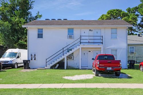 8724 Forshey St, New Orleans, LA, 70118-3259 | Card Image