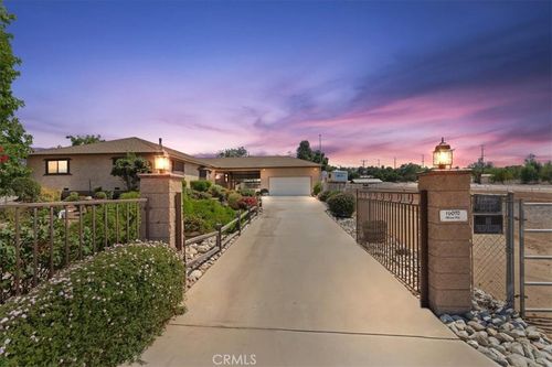 16095 Hermosa Dr, Riverside, CA, 92506-5738 | Card Image