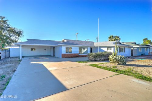 2039 W Northview Ave, Phoenix, AZ, 85021-7860 | Card Image