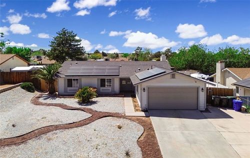 12820 1st Ave, Victorville, CA, 92395 | Card Image