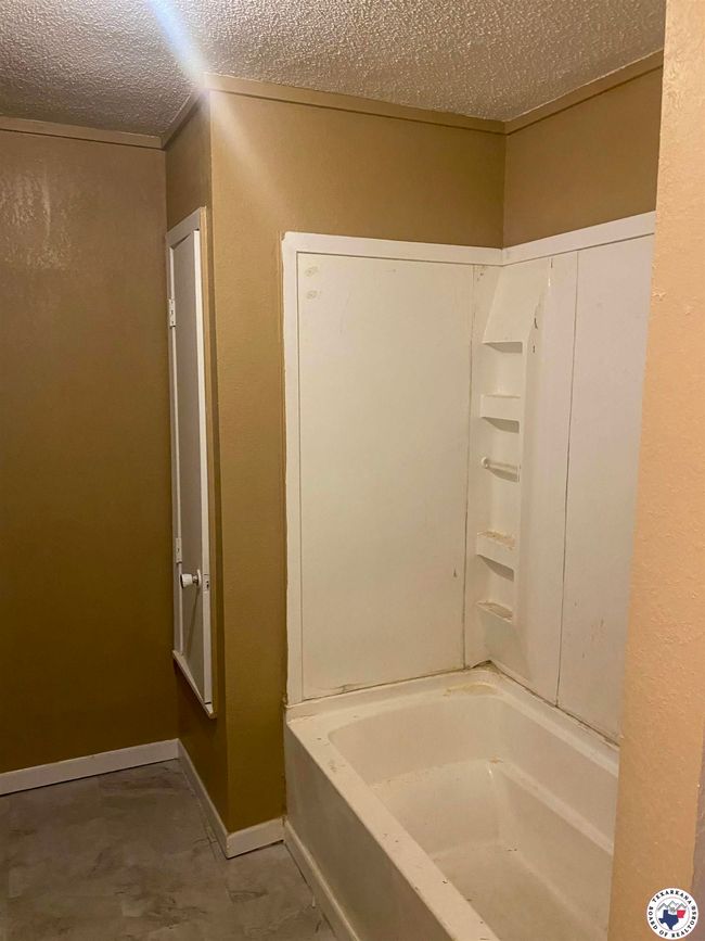 100 Roosevelt Rd, House other with 2 bedrooms, 1 bathrooms and null parking in Hooks TX | Image 5