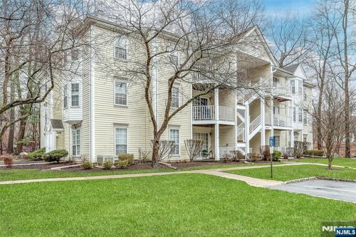 667 Juniper Way, Mahwah, NJ, 07430-3445 | Card Image