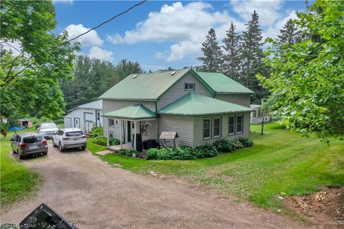 2217 Floradale Rd, Floradale, ON, N0B1V0 | Card Image