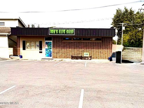 802 Lima St, Wapakoneta, OH, 45895-1628 | Card Image