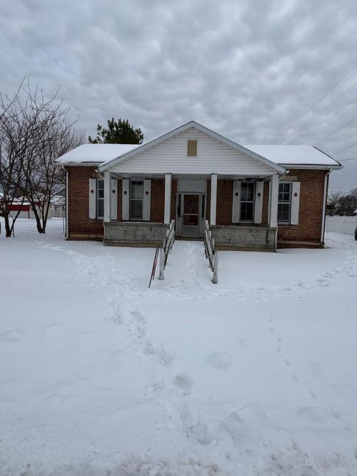 207 W 4th St, Waverly, OH, 45690-1420 | Card Image