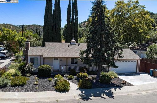 330 H St, Martinez, CA, 94553-3711 | Card Image