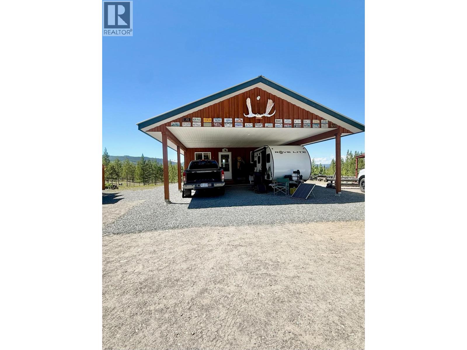 Residential in Chilcotin