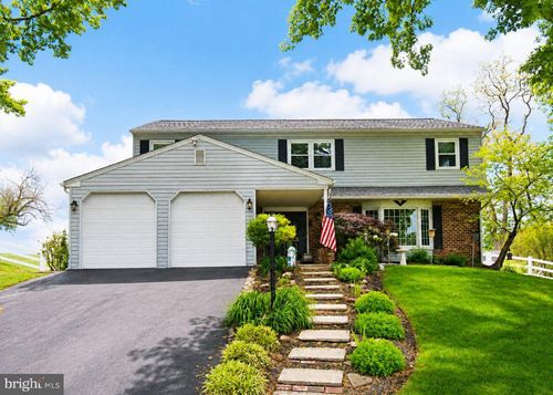 41 Estate Rd, BOYERTOWN, PA, 19512-1703 | Card Image