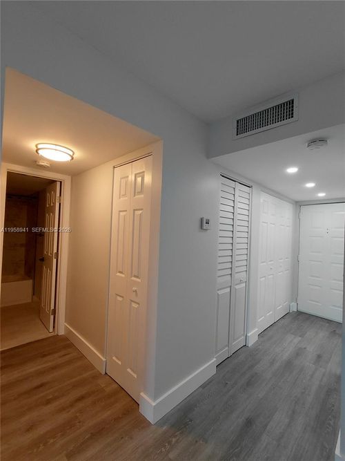 apt-204-8720 Sherman Cir, Miramar, FL, 33025-2049 | Card Image