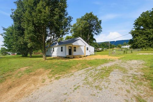1000 Cemetery Rd, Spring City, TN, 37381-5203 | Card Image