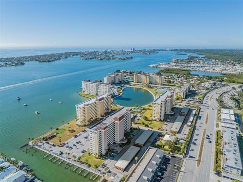 apt-802-4550 Cove Cir, ST PETERSBURG, FL, 33708-6901 | Card Image