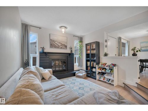 35-4403 Riverbend Rd Nw, Edmonton, AB, T6H5S9 | Card Image