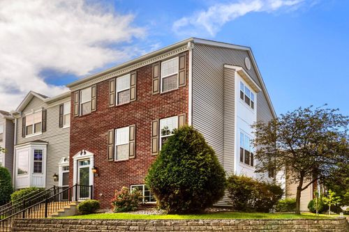 621 Village Pkwy, Circle Pines, MN, 55014-5001 | Card Image