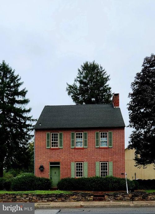 206 E King St, EAST BERLIN, PA, 17316-9512 | Card Image