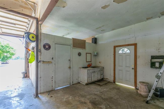 180 Fcr 797, Home with 6 bedrooms, 7 bathrooms and null parking in Donie TX | Image 40