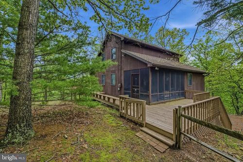 560 Moss Ln, GREAT CACAPON, WV, 25422 | Card Image
