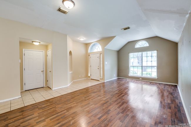 10111 Mission Crk, House other with 3 bedrooms, 2 bathrooms and null parking in Converse TX | Image 6