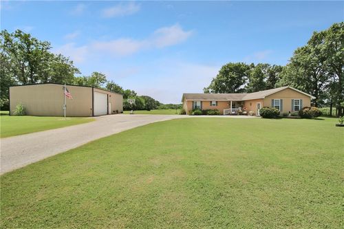 1925 16500 Rd, Oswego, KS, 67356-8612 | Card Image