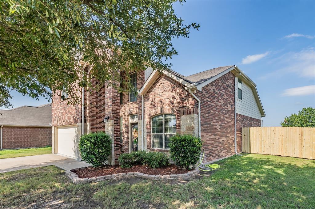 Silverthorne Dr, Burleson, TX 76028