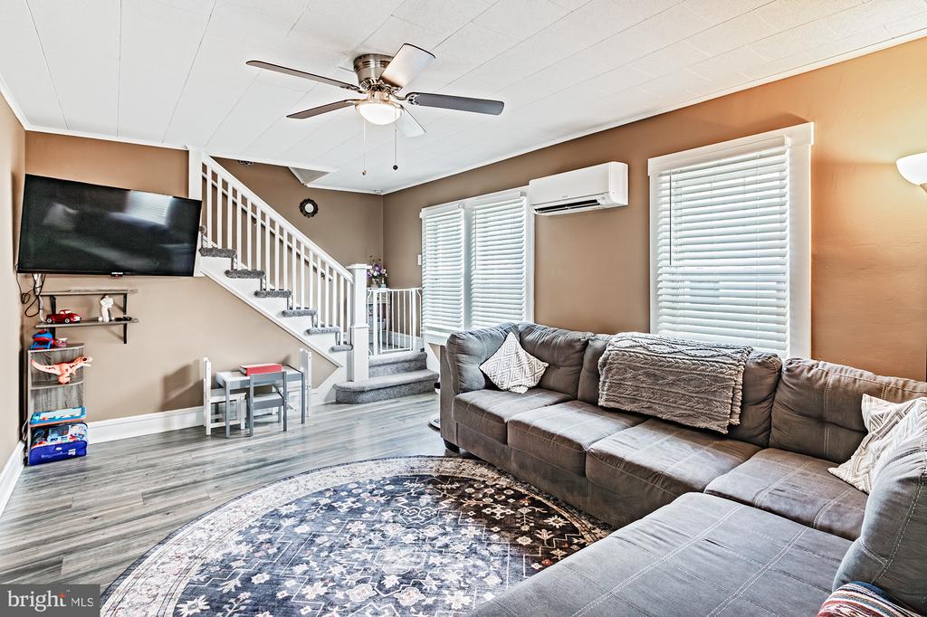 Residential in PENNSVILLE 3