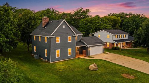 3971 S 118th St, GREENFIELD, WI, 53228-1811 | Card Image