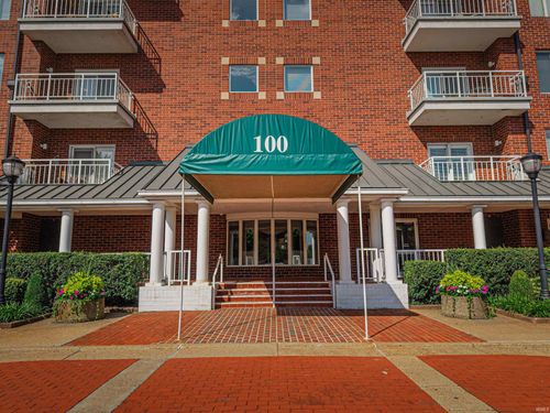 404-100 Nw 1st St, Evansville, IN, 47708-1257 | Card Image