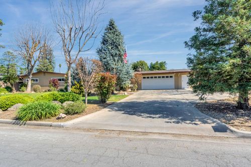 5694 N Winchester Ave, Fresno, CA, 93704-1845 | Card Image