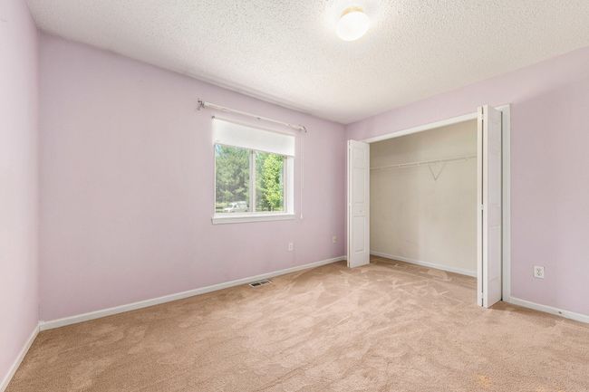 1077 Wedgewood Dr, Condo with 2 bedrooms, 3 bathrooms and null parking in Plainwell MI | Image 11