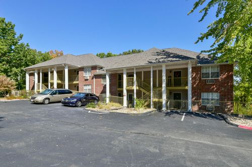 a6-200 Golfview Dr, Branson, MO, 65616-3902 | Card Image
