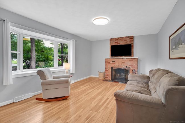 606 Forest St, House other with 4 bedrooms, 2 bathrooms and null parking in East Hartford CT | Image 9