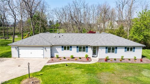 16912 Albion Rd, Strongsville, OH, 44136-2405 | Card Image