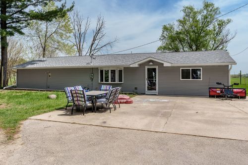 15285 Wittwer Rd, South Beloit, IL, 61080-9210 | Card Image
