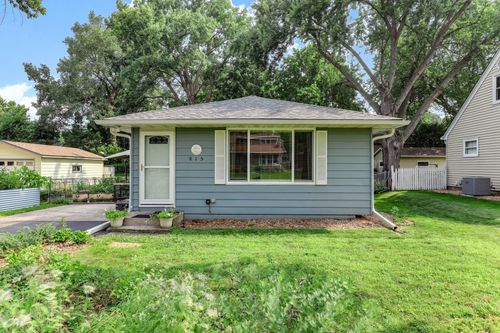815 9th St W, Hastings, MN, 55033-2305 | Card Image