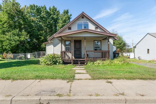 325 Prentice St S, CLAYTON, WI, 54004-9116 | Card Image