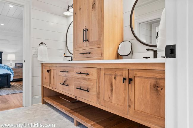 43 Peases Point Way S, House other with 4 bedrooms, 7 bathrooms and null parking in Edgartown MA | Image 28