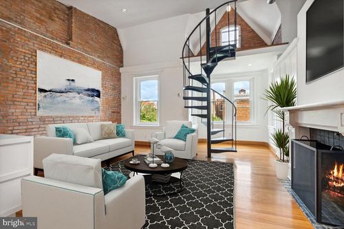 apt-10-1704 19th St Nw, WASHINGTON, DC, 20009-1690 | Card Image