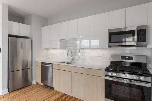 apt-319-1625 W Howard St, Chicago, IL, 60626-1659 | Card Image
