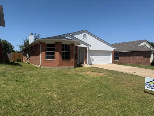 422 Blueberry Hill Ln, Mansfield, TX, 76063-3173 | Card Image