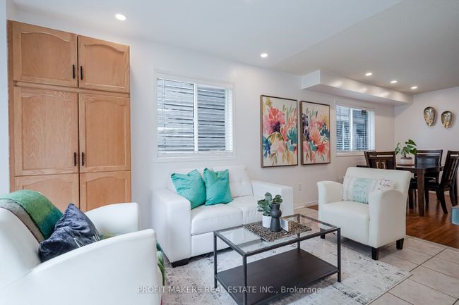 64 Tiller Trail, House attached with 3 bedrooms, 3 bathrooms and 2 parking in Brampton ON | Image 11