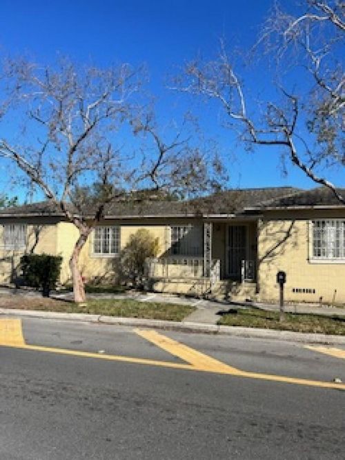 3301 N Avenida Republica De Cuba, TAMPA, FL, 33605-1868 | Card Image