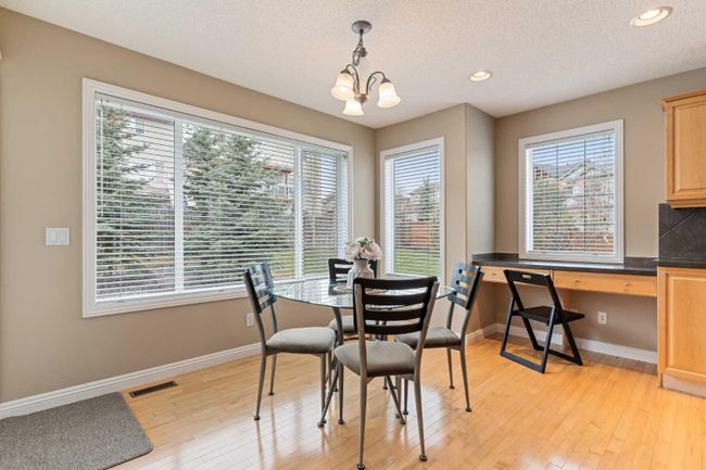 25 Panamount Rise Nw, Home with 4 bedrooms, 3 bathrooms and 2 parking in Calgary AB | Image 8
