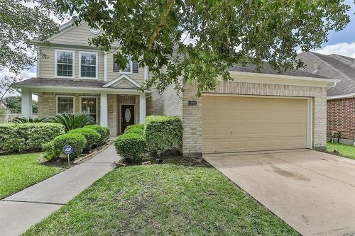 13002 Misty Bay Ln, Pearland, TX, 77584-6754 | Card Image