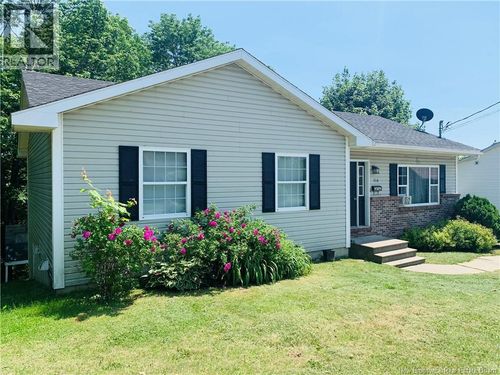 316 Milltown Blvd, Saint Stephen, NB, E3L1J2 | Card Image