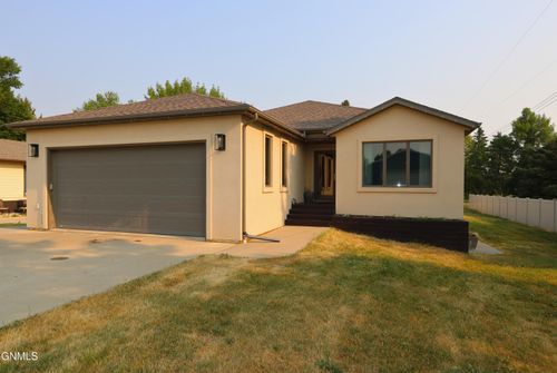 55 Francis Avenue Ne, Berthold, ND, 58718 | Card Image