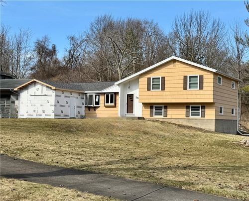 257 Cranbrooke Dr, Irondequoit, NY, 14622-1757 | Card Image